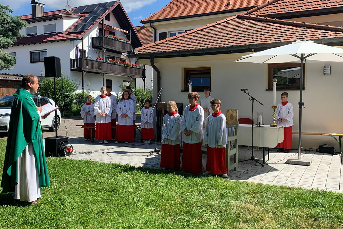 Feldgottesdienst mit Minieinführung