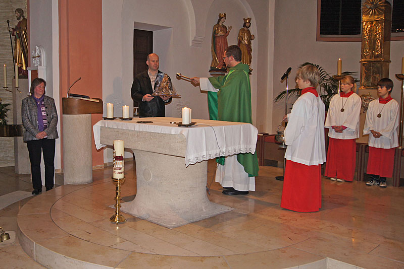 KIRCHENVERWALTUNG